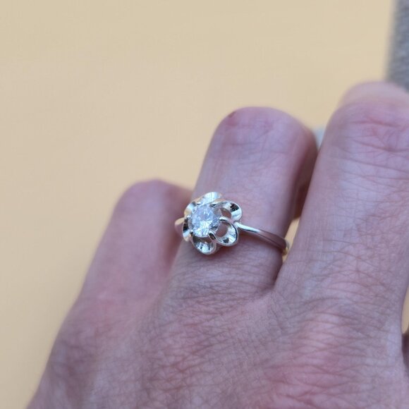 Size 7.25 Sterling Silver Stunning Avon Cubic Zirconia Gem Ring A4545 - Picture 5 of 10